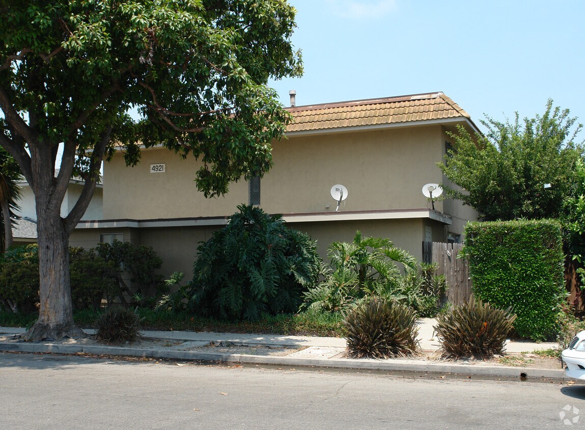 Building Photo - 4921 Kona Dr