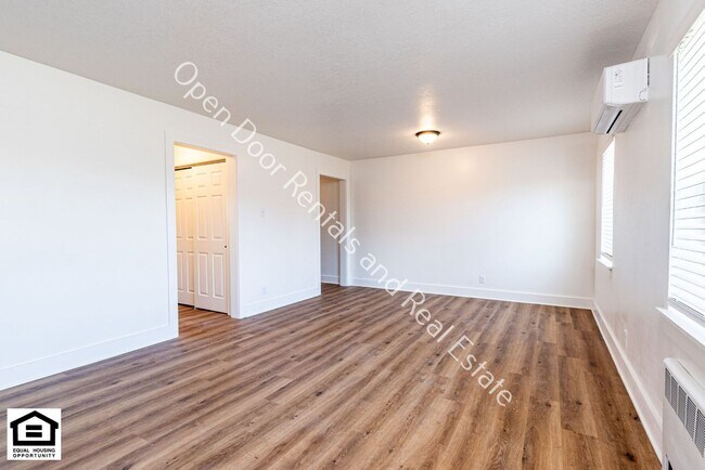 Foto del edificio - 1823 Griswold Dr