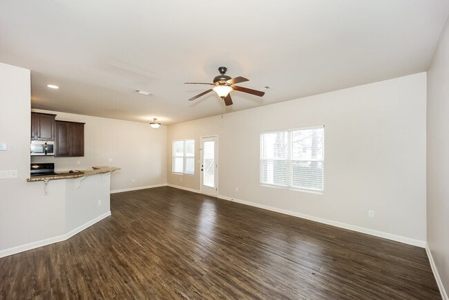 Building Photo - 1847 Simmons Ln