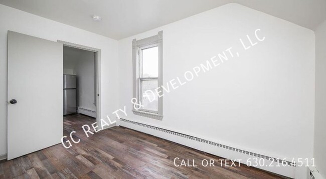 Building Photo - 123 N West St