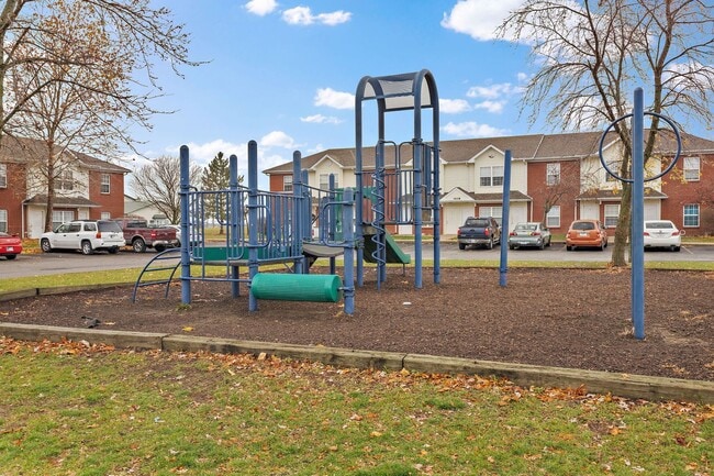 Building Photo - Rent $1725/mo********** Minutes to Honda*********Cul De Sac Community