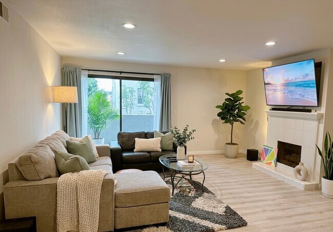 Foto del edificio - 1940 N Highland Ave