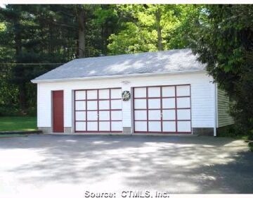 Building Photo - 28 Salmon Dr