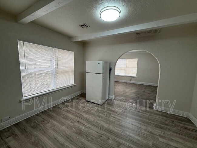 Foto del edificio - 1447 N Lewis Pl