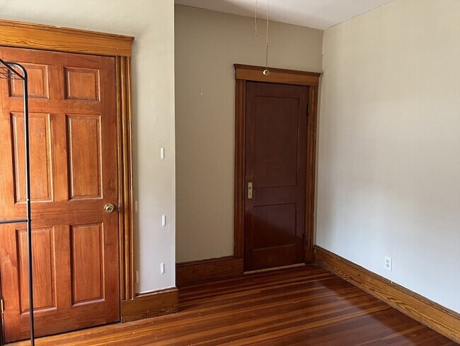 Foto del edificio - 179-181 Grove Street Unit 3