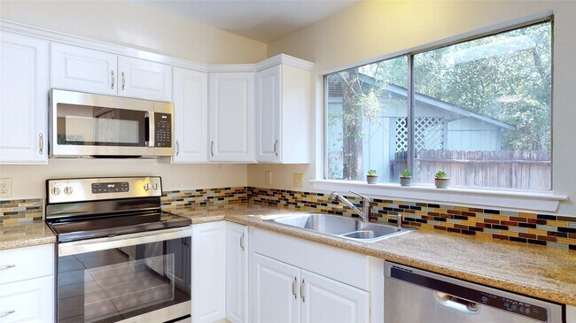 Foto del edificio - 2105 N Red Cedar Cir