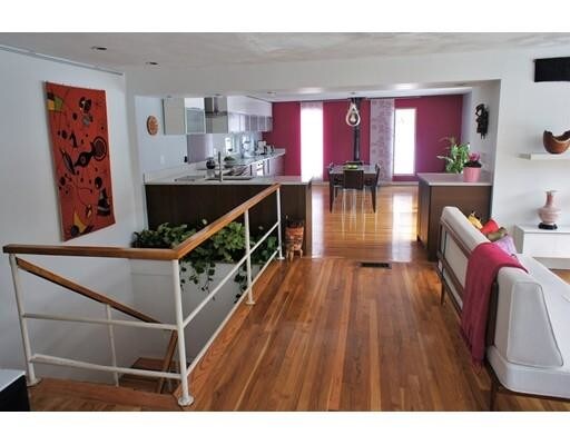 Foto del edificio - 6 Field Rd