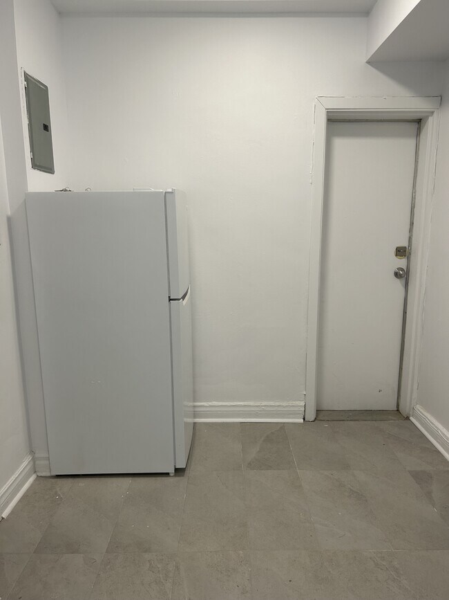 Photo du bâtiment - 5801 Chem. de la Côte St Luc