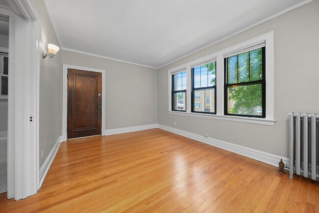 Foto del edificio - 1939 Grove Ave