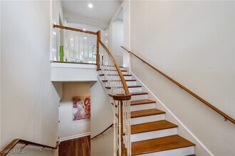 Building Photo - 3019 Lancaster Dr