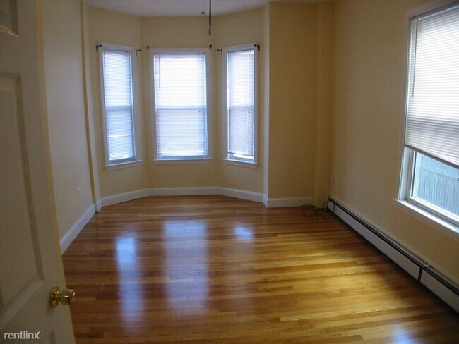 Building Photo - 1 br, 1 bath  - 260 Norfolk Apt 1-R Unit 1-R