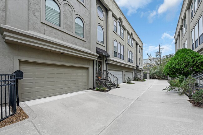 Foto del edificio - 2414 Dorrington St