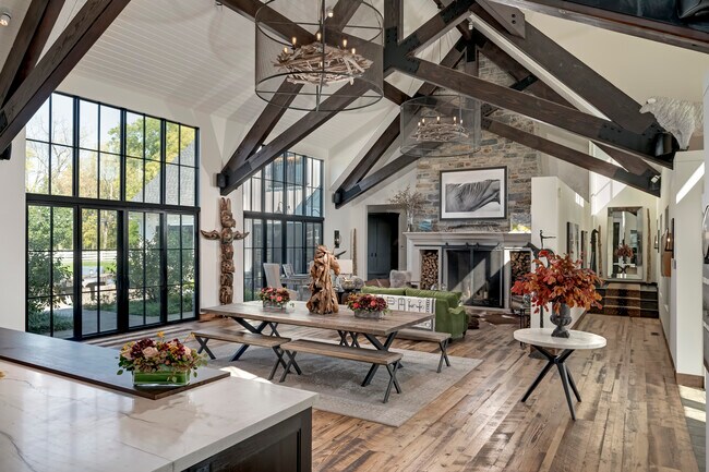 Foto del edificio - 225 Old Farm Rd