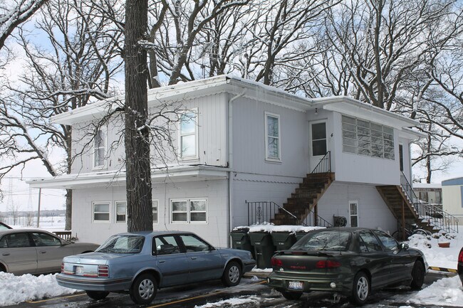 Building Photo - 7920 Ridgefield Rd