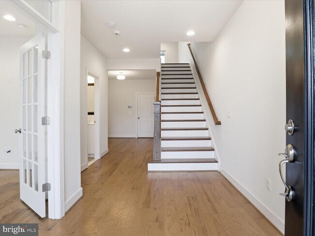 Foto del edificio - 20305 Savin Hill Dr