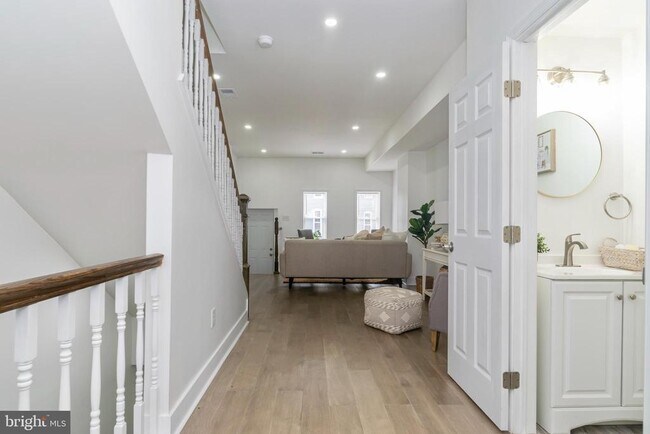 Foto del edificio - 1528 Holbrook St