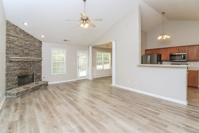 Building Photo - 216 Overlook Dr