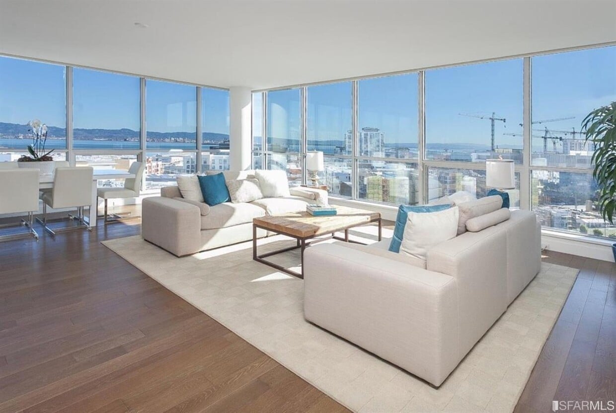 Foto principal - 708 Long Bridge St