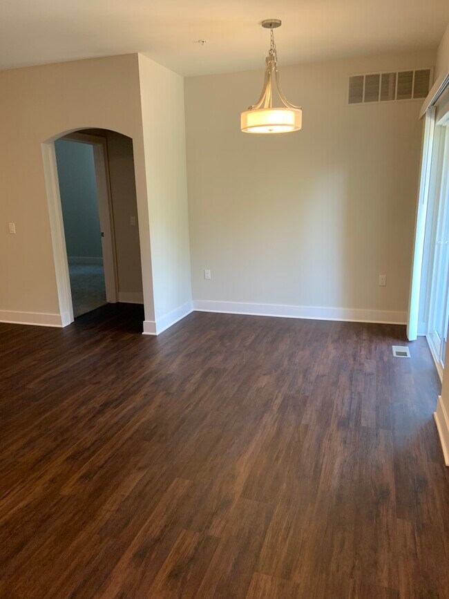 Building Photo - 5643 Flagstaff Pines Dr