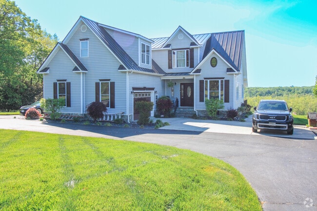 Building Photo - 511 Riverview Ct