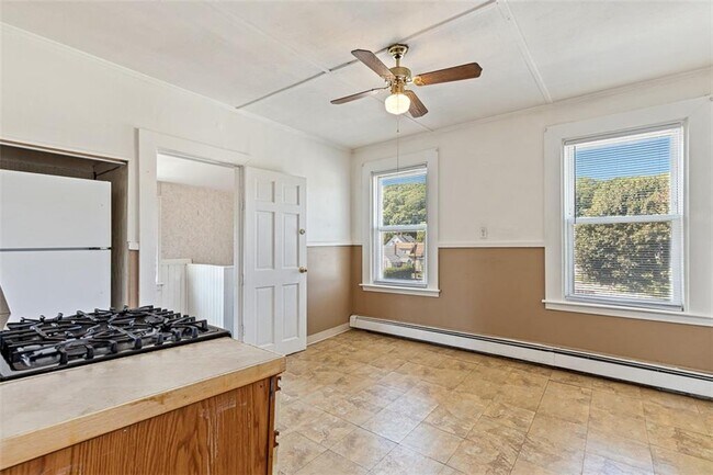 Foto del edificio - 884 Smithfield Ave