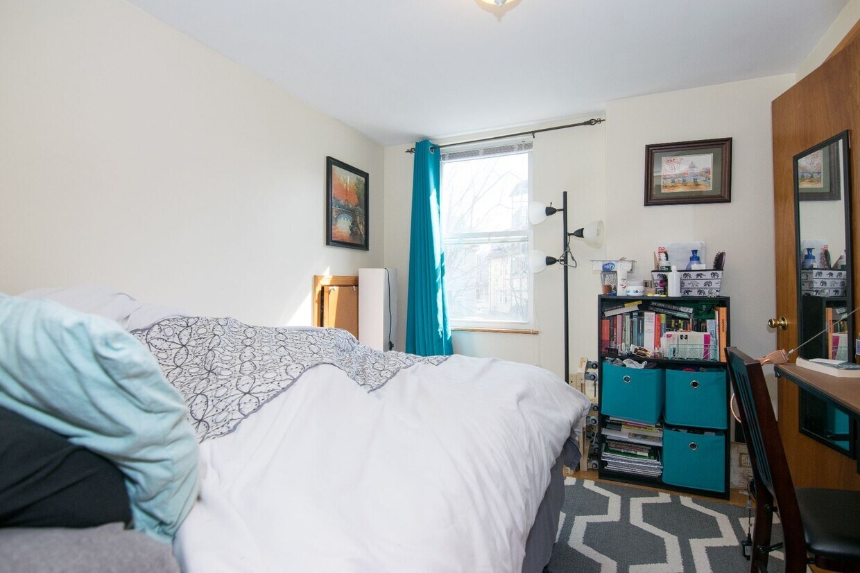 Foto del edificio - 1Bed/1Bath apartment in Brighton, close to public transportation