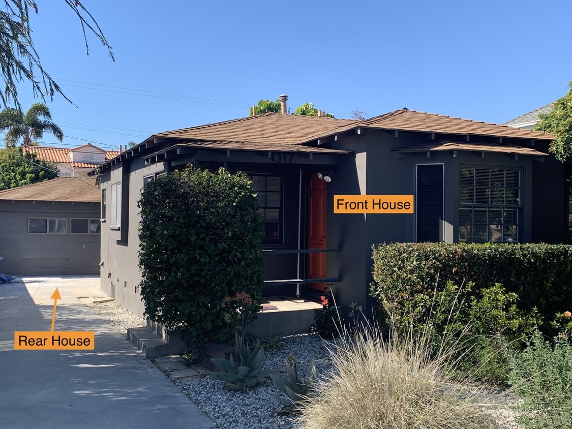 Las unidades son completamente privadas y separadas. - 4317 Westlawn Ave