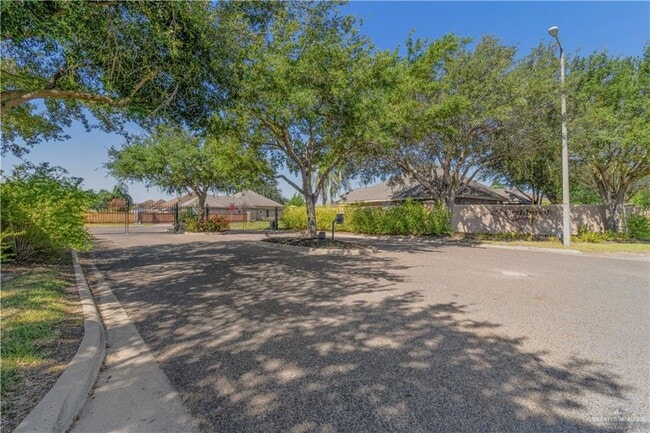 Building Photo - 712 Steamboat Dr