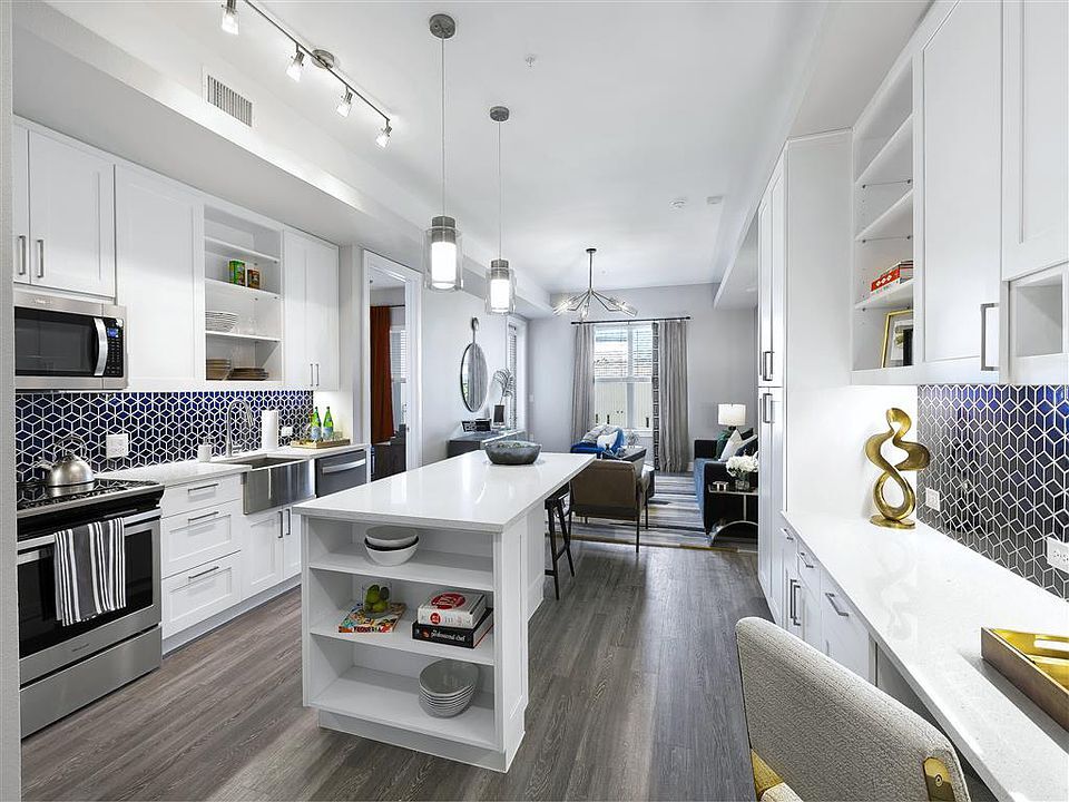 Primary Photo - Apartment for Rent