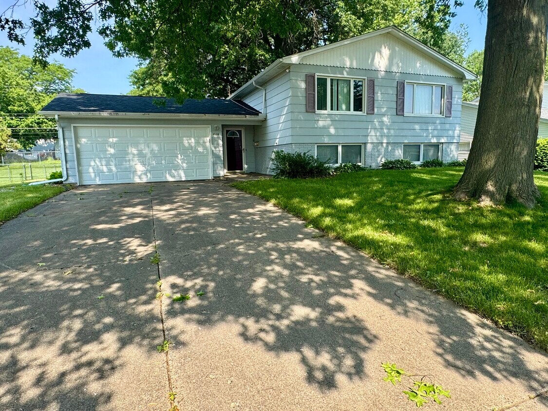Foto principal - 4624 N Main St