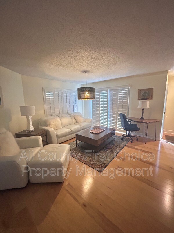 Foto del edificio - 2505 Cypress Pond Rd