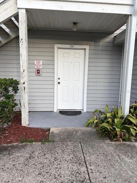 Photo - 1218 Bermuda Lakes Lane Unit 104 Apartment