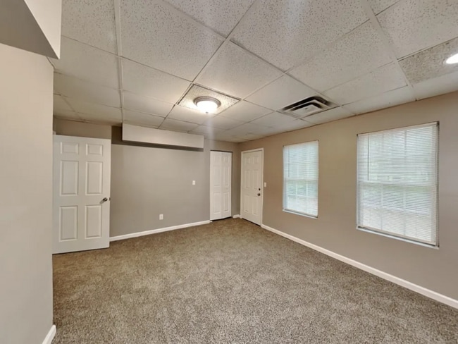 Building Photo - 2319 Sandspring Dr SW