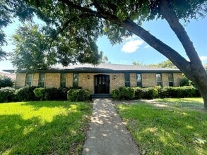 Building Photo - 9518 Timberleaf Dr