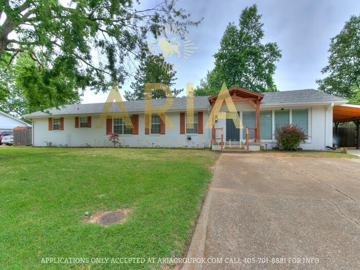 Primary Photo - GORGEOUS 4 bed/2 bath Home with AMAZING ba...