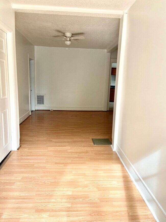 Building Photo - 1412 15th St S