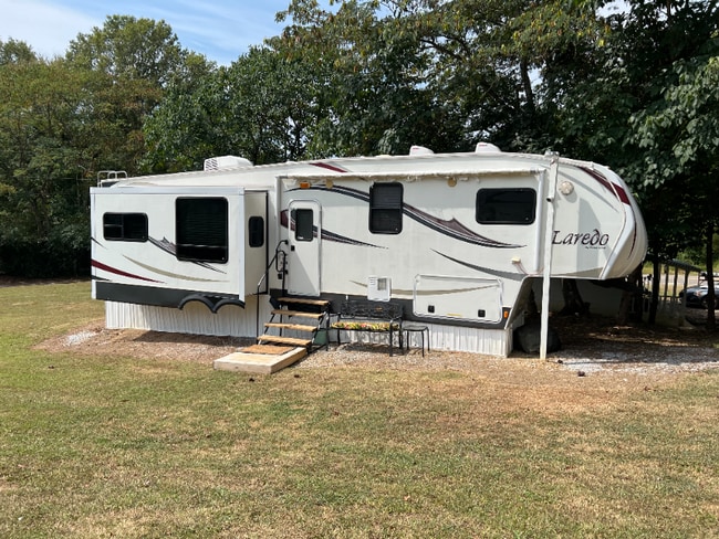 Foto del edificio - 7560 Chelsea Rd