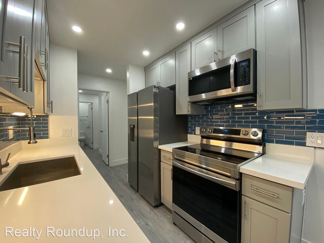 Primary Photo - 1 br, 1 bath House - 861 Woodside Ln E #3