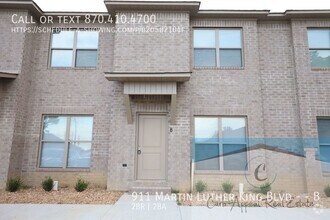 Building Photo - 911 Dr M.L.K. Jr Dr