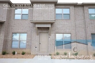 Building Photo - 911 Dr M.L.K. Jr Dr
