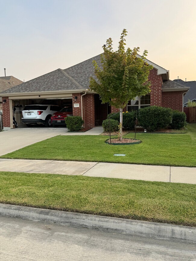 Building Photo - 620 Fossil Creek Dr
