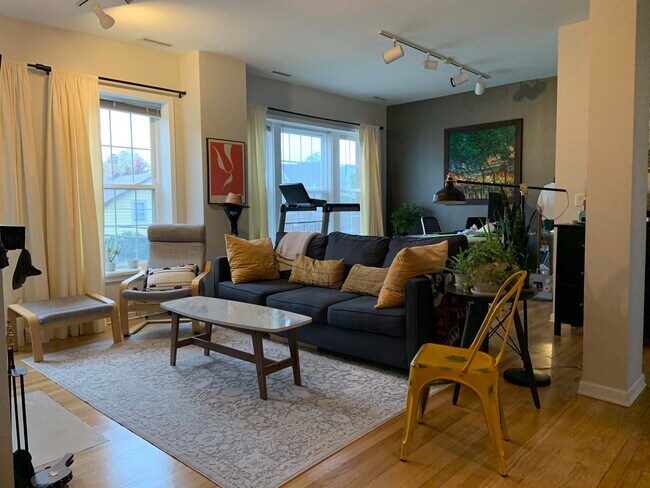 Foto del edificio - 1756 W Ainslie St