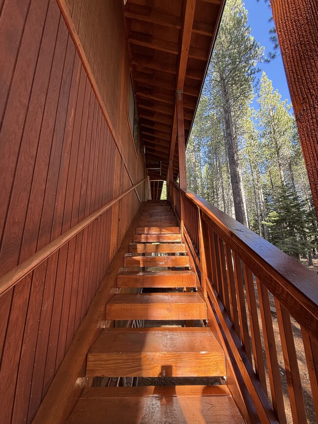 Stairs - 11750 Chapelle Pl