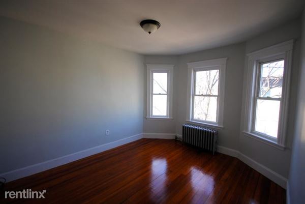 Building Photo - 15 Cawfield St