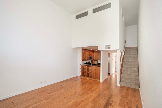 Building Photo - 1253 Terra Nova Blvd