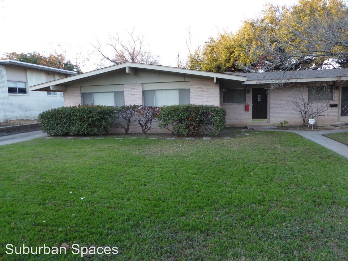 Primary Photo - 2 br, 1.5 bath House - 701 Oblate Dr