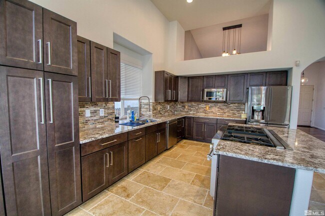 Foto del edificio - 4794 Village Green Pkwy