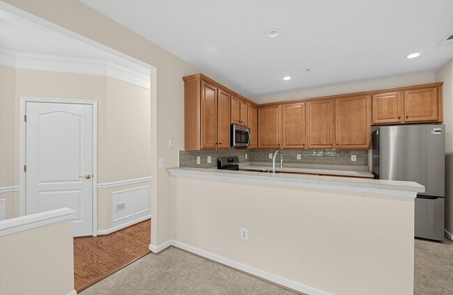 Building Photo - 1504 Sapphire Ct