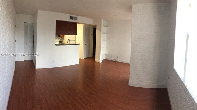 Foto del edificio - 1285 SW 46th Ave