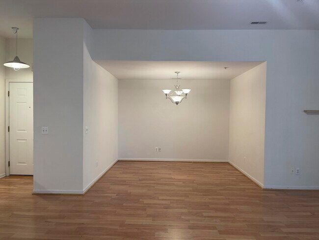 Foto del edificio - 1139 Joyce Ln